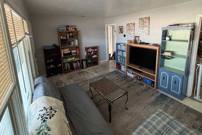 Raychel Wise's room