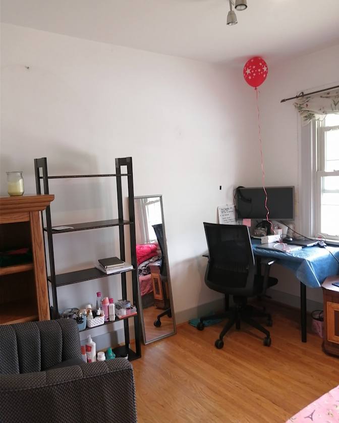 Alice.'s room