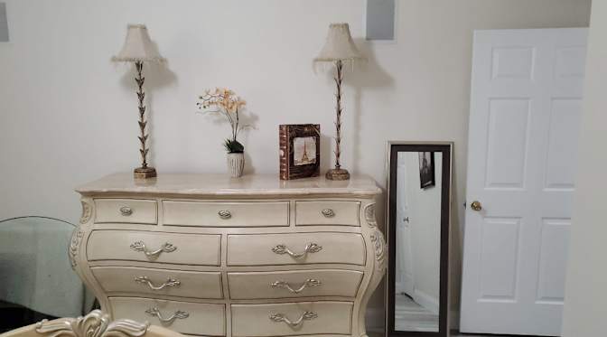 GILBERTO's room