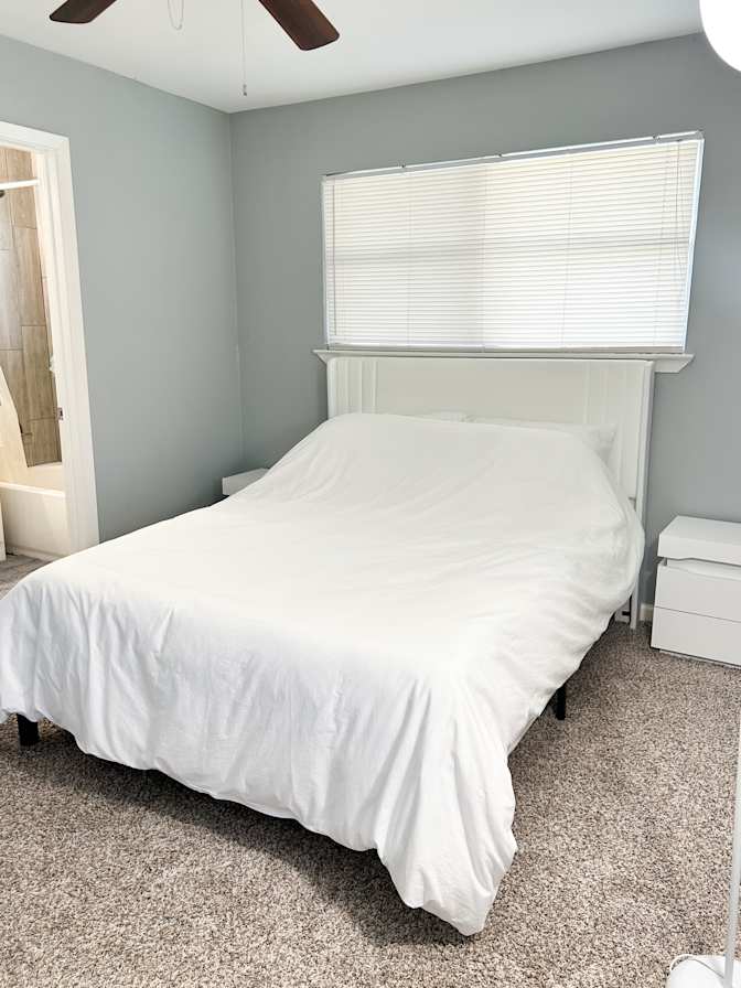 MOLLIE's room