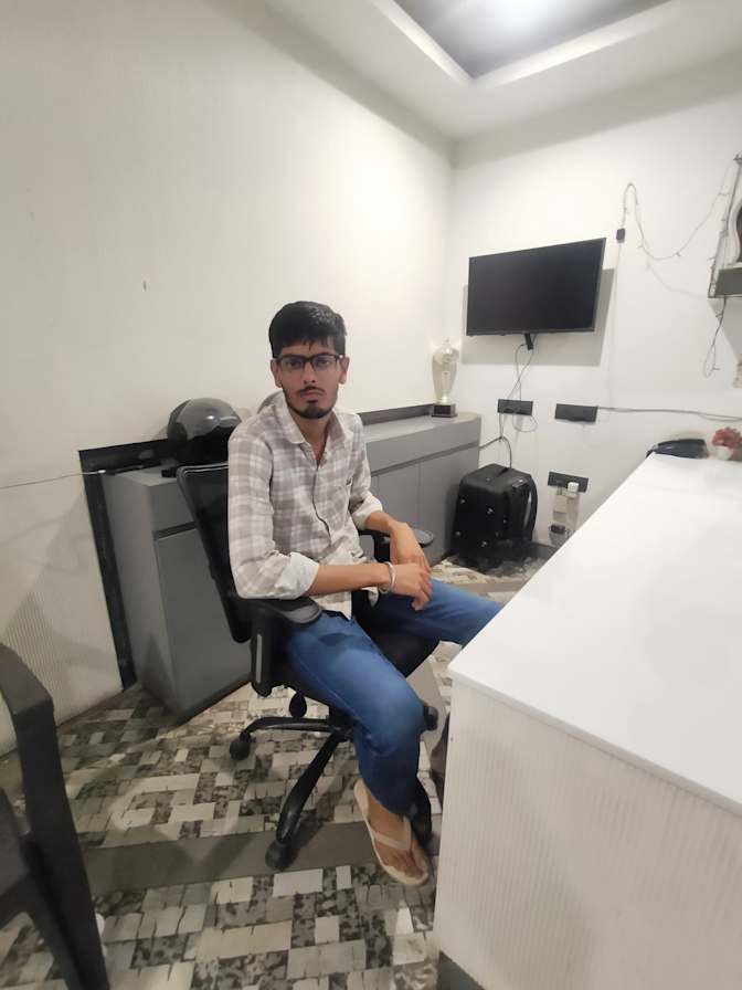 AMIT BABAL AMITBABAL's room