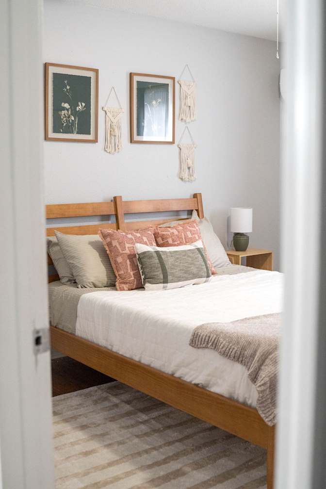 Alcove Rooms's room