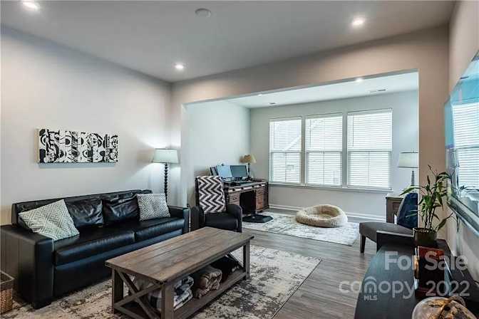 Alcove Rooms's room