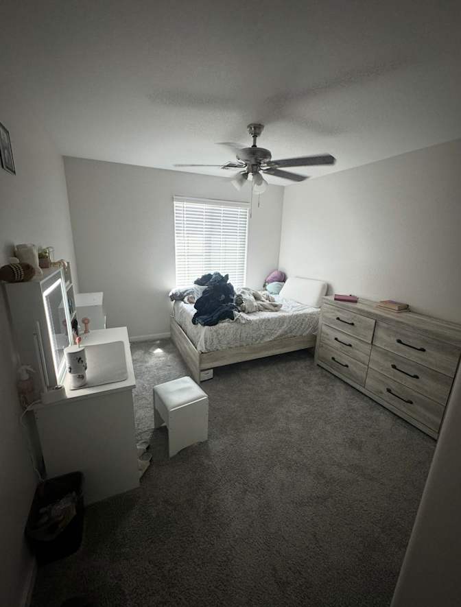 Lina's room