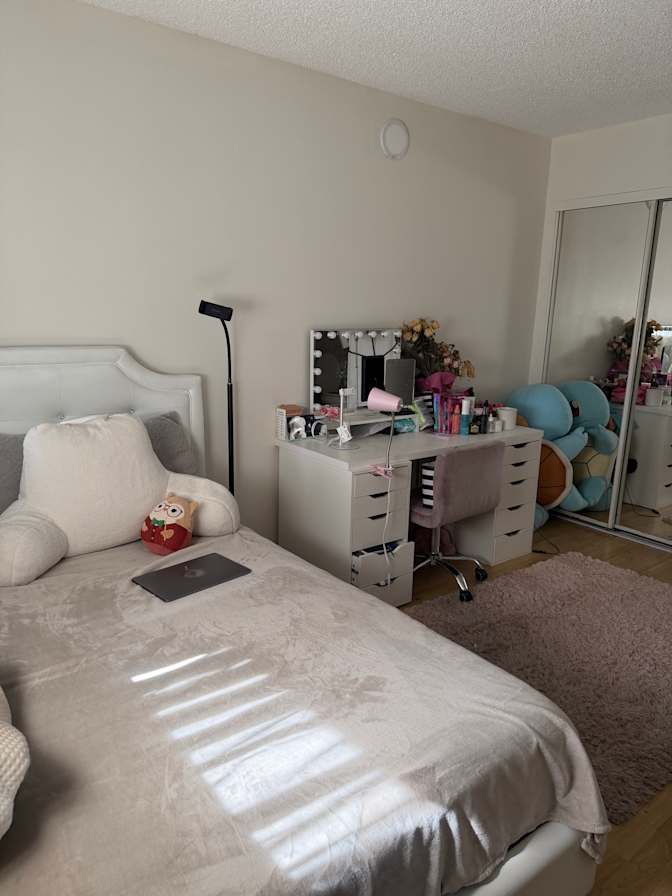 Melissa's room