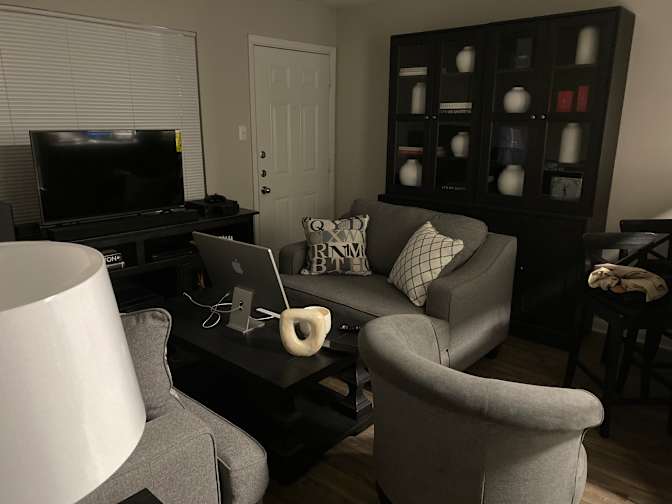 Charles hanohano's room
