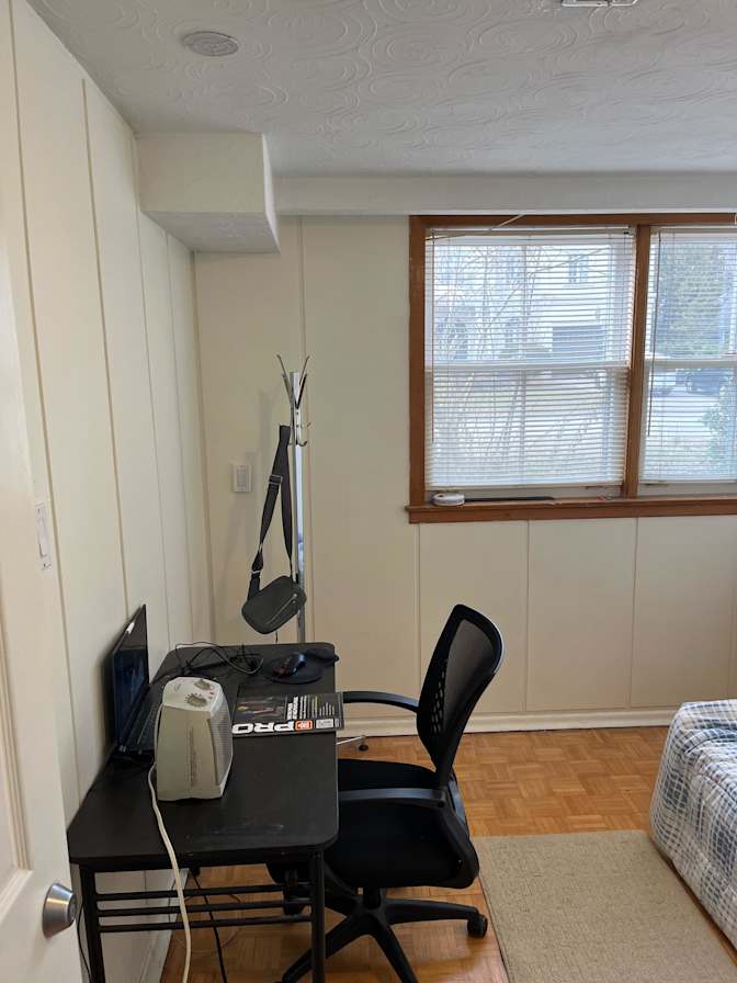 Meisam Rostaminia's room