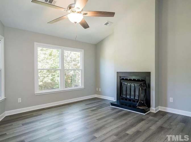 Alcove Rooms's room