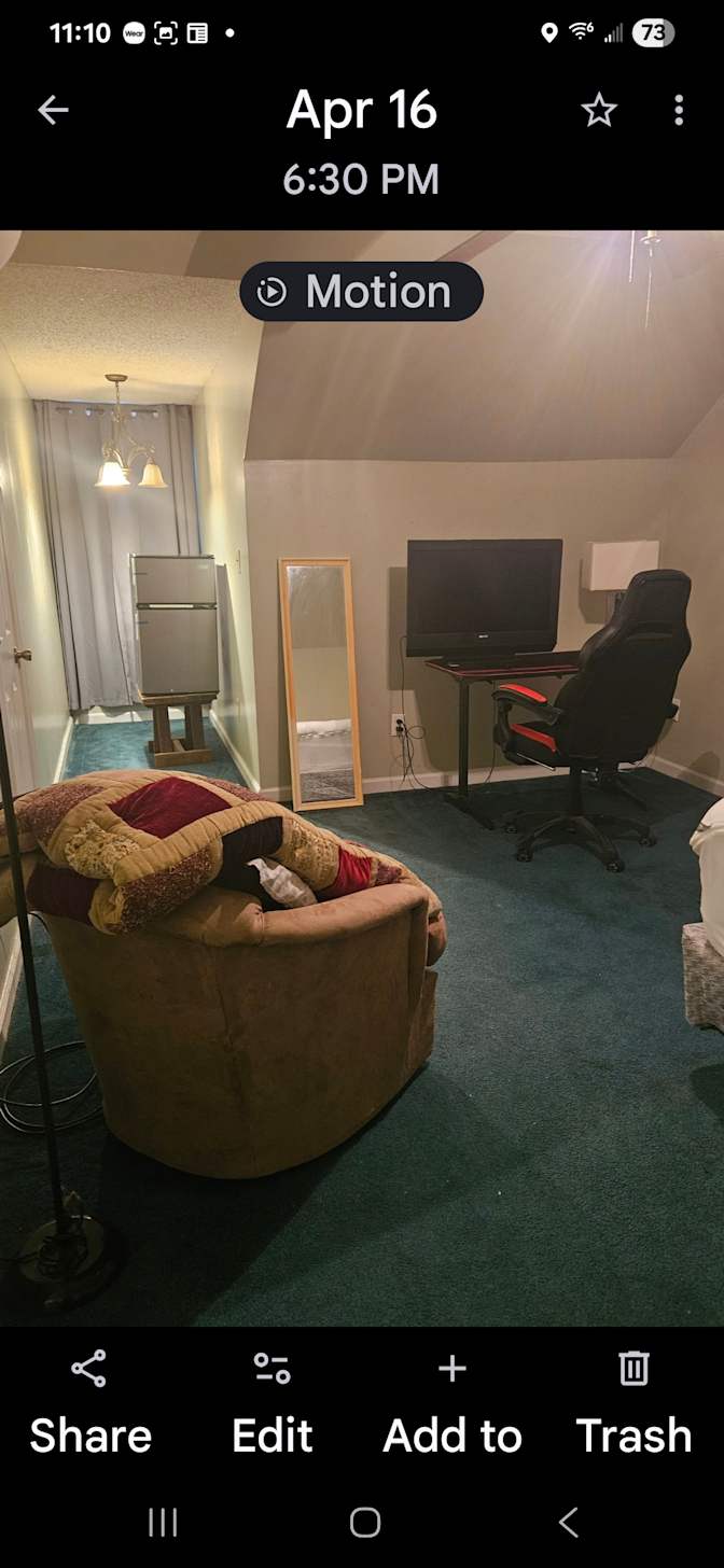 Suzanne's room