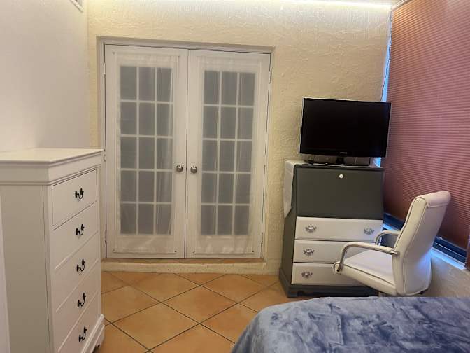 Amy B Amodeo's room
