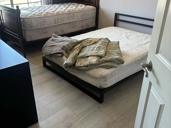 Kyle J Wachuku's room