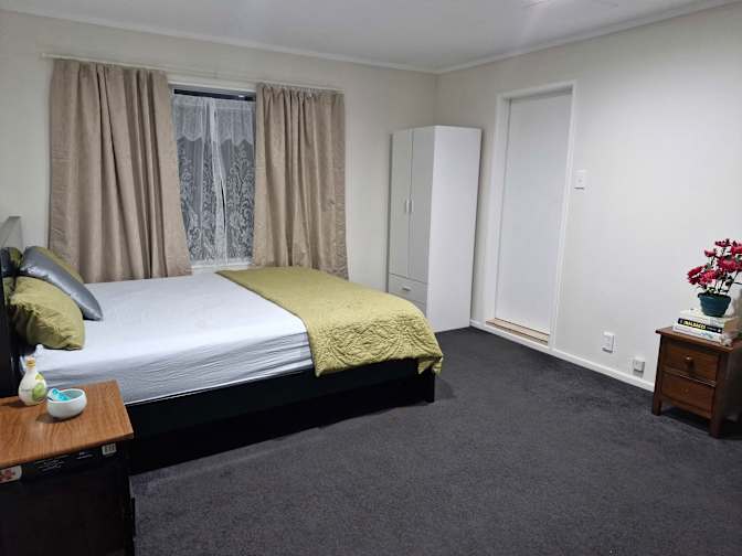 Poonam's room