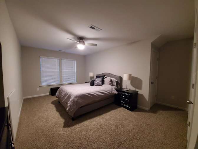 Alcove Rooms's room