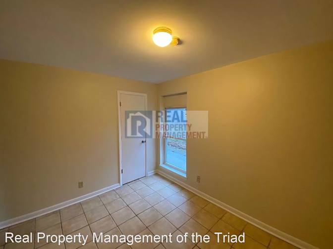 Alcove Rooms's room
