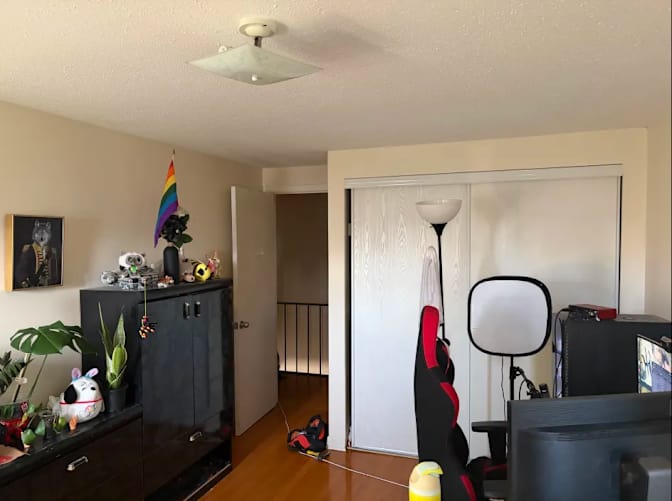 Jo's room