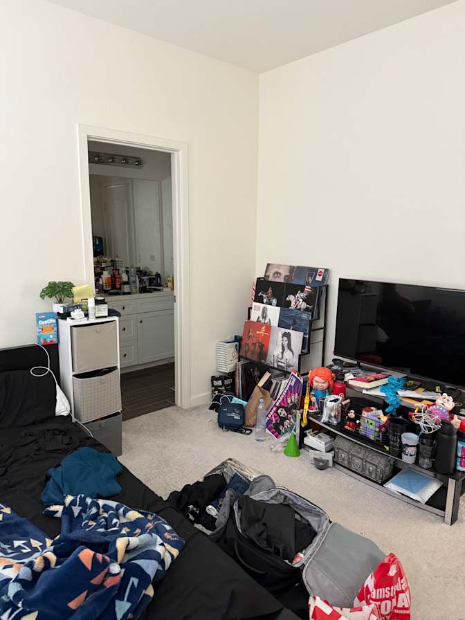 Mo's room