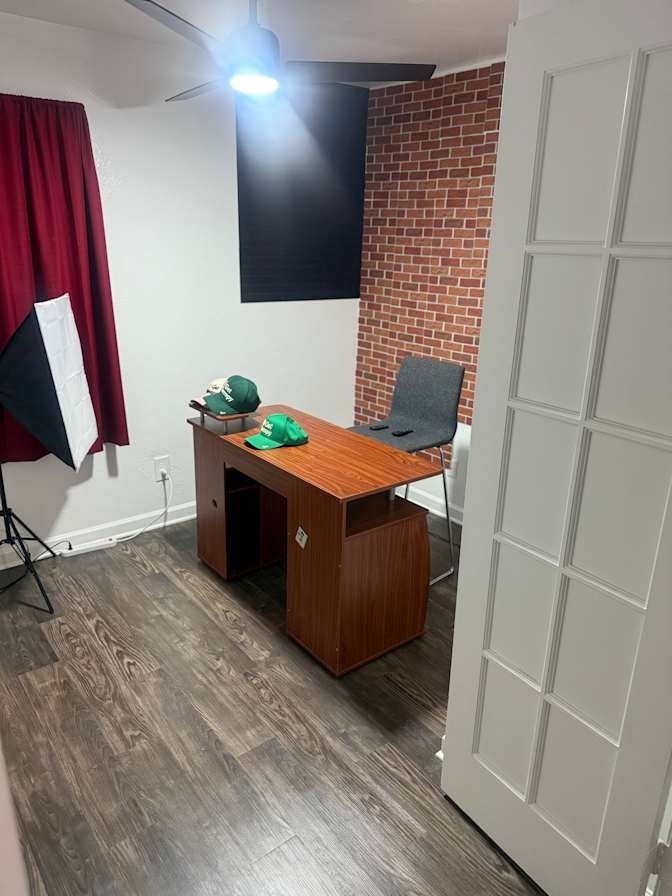Lamarr's room