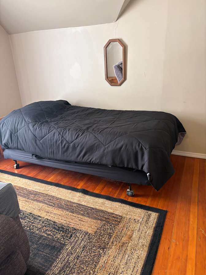 Earla Gayer's room