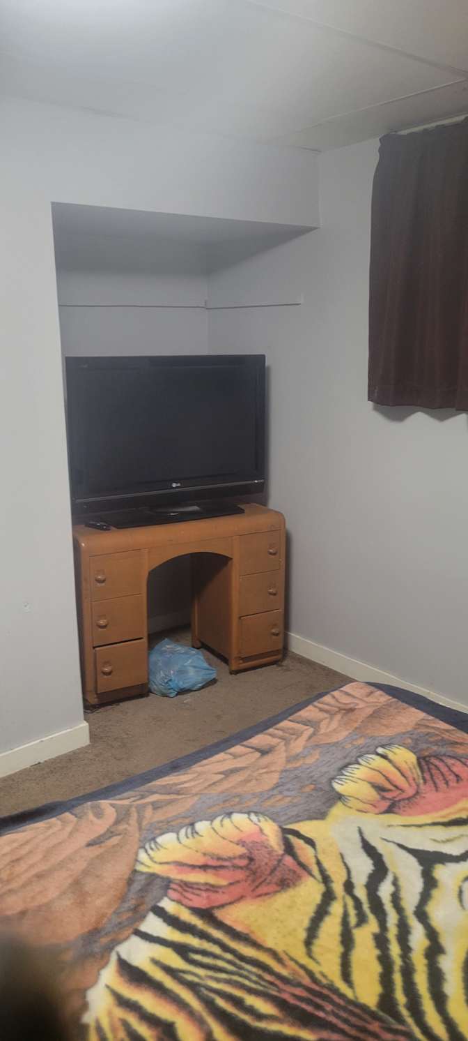 Tara's room