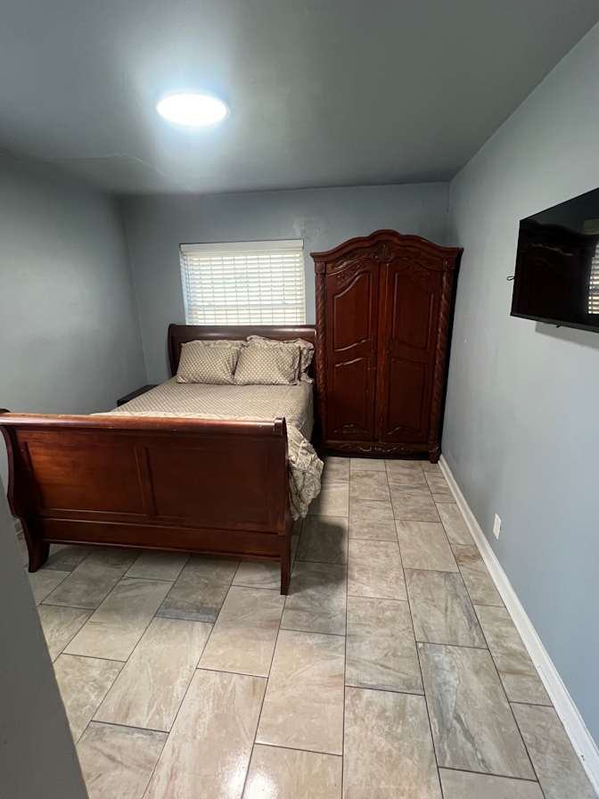 Yates Properties's room
