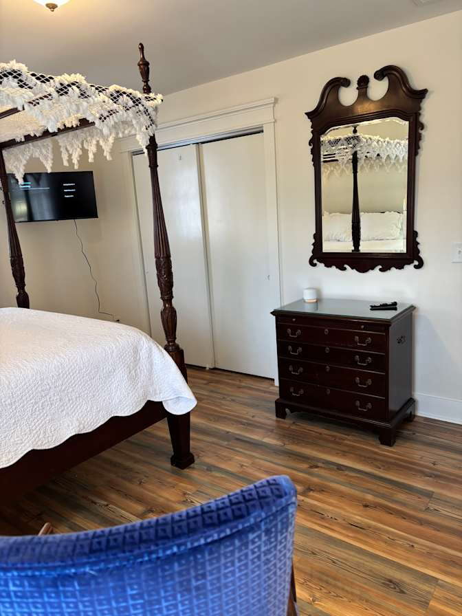 Ernie and Donna's room