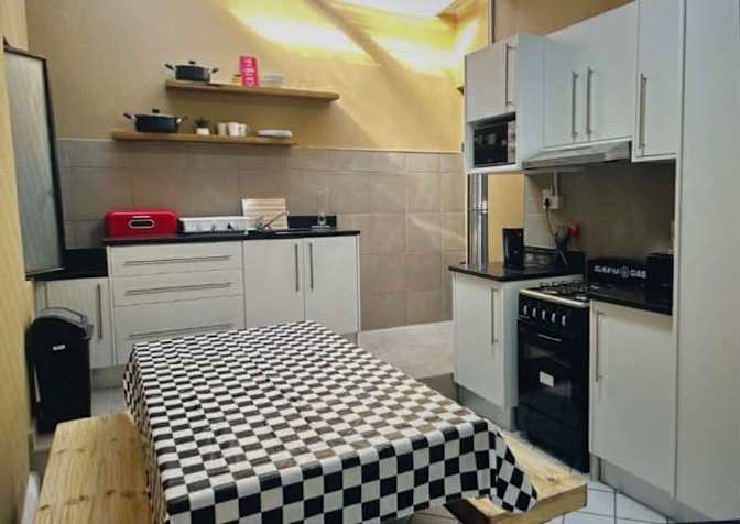 shakeerah's room