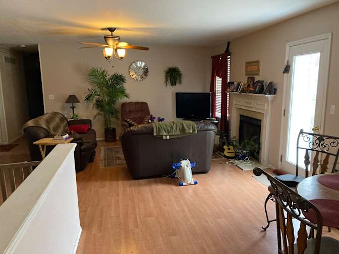 Ronald Wayne Schneider's room