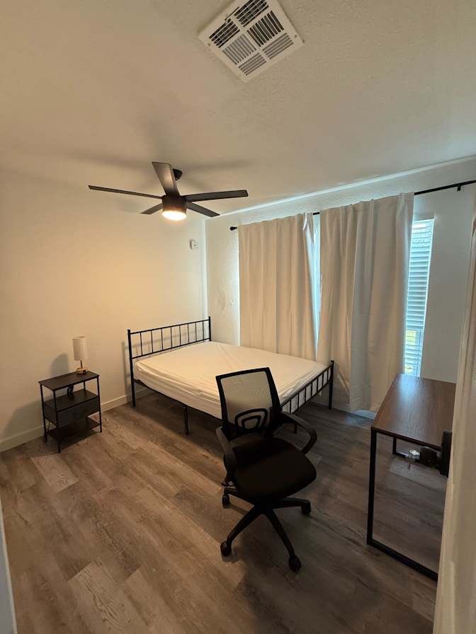PadSplit's room