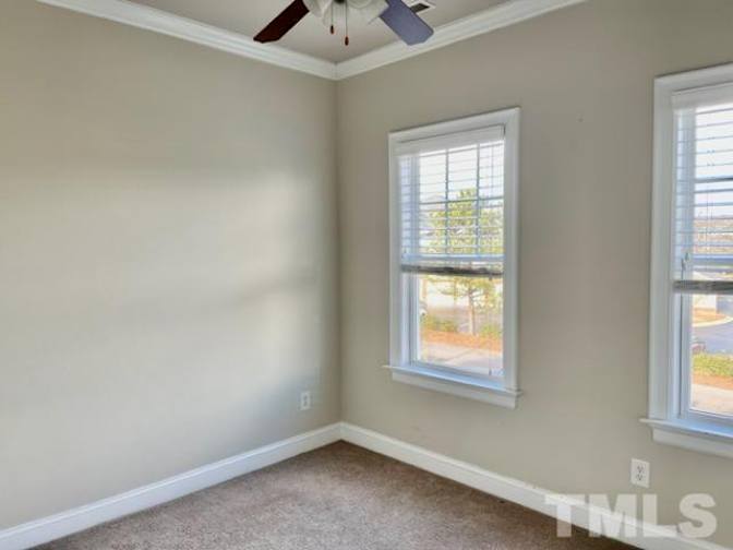 Alcove Rooms's room