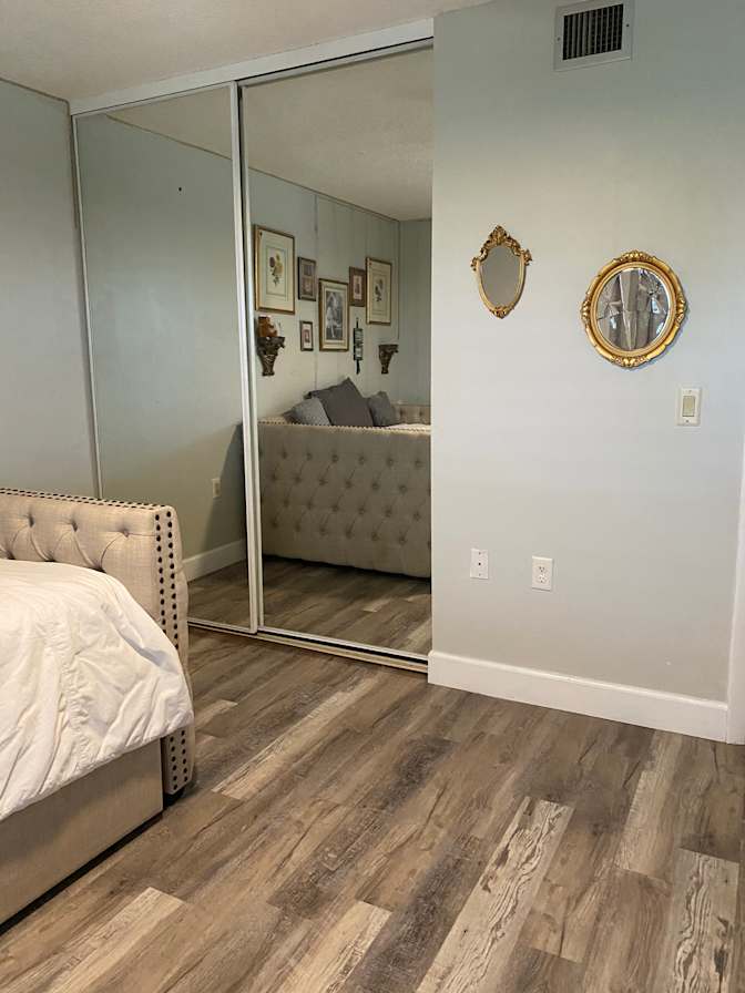Lecelle's room