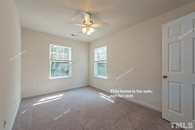 Alcove Rooms's room