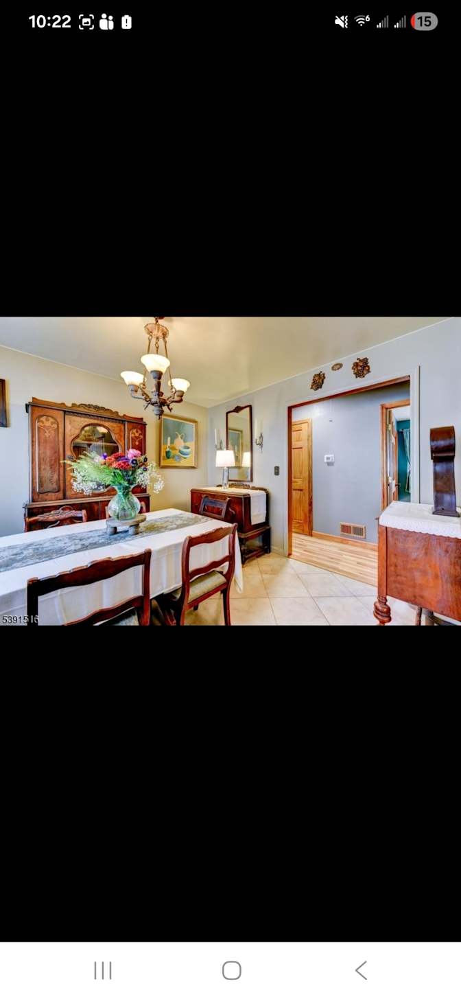 Vinnie Angelo's room