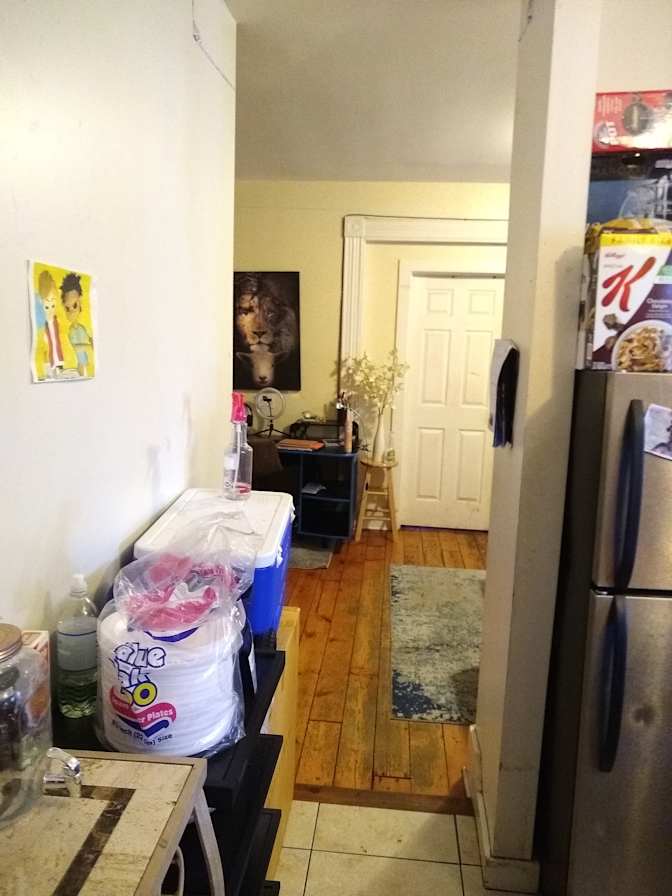 Yong's room