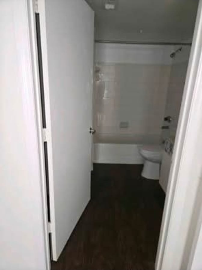 ERIC D LEWIS's room