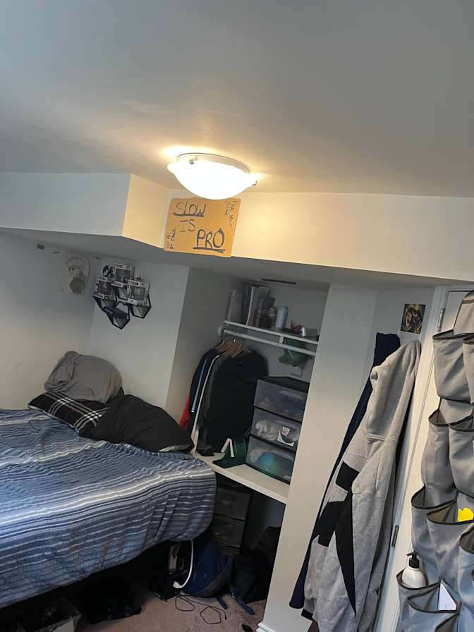 Luka Syllas's room