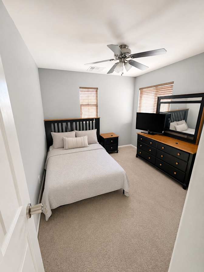 Mike & Reese ( in profile pic)'s room