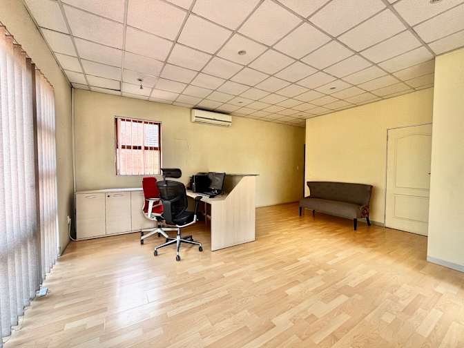 Kuan Wen Ting's room
