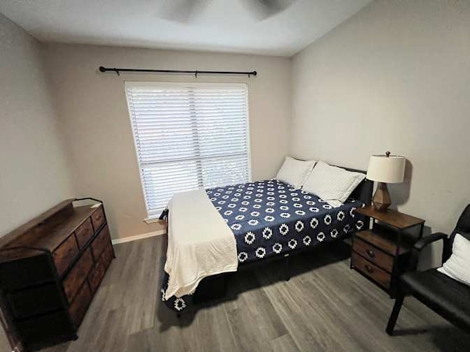 Andres's room