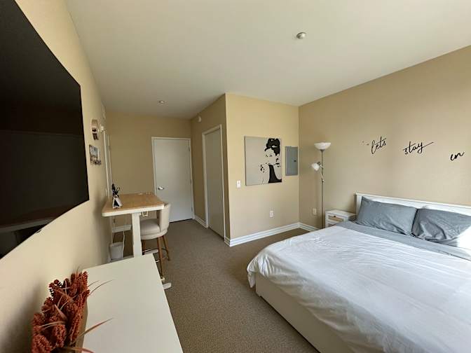Cindy's room