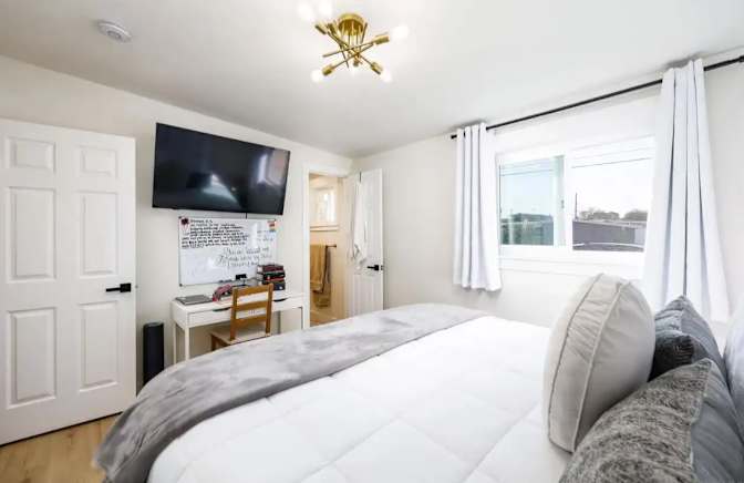 Don Raul's room