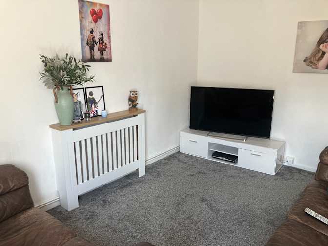 Simon's room