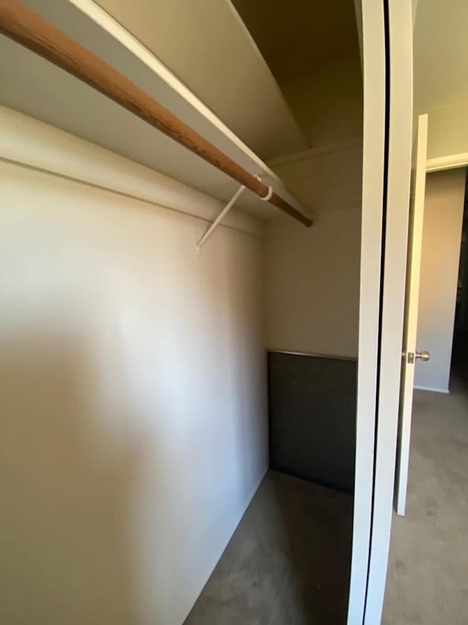 Eve's room
