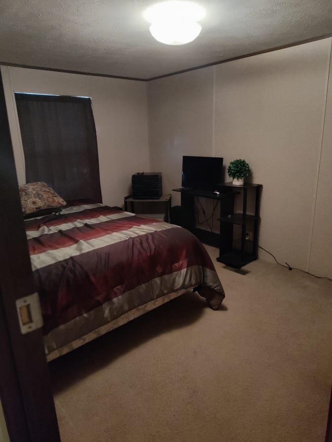 Shameek Ragland's room