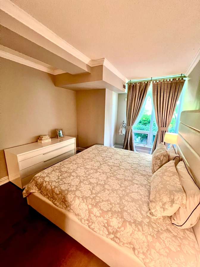 Mel Baykal's room