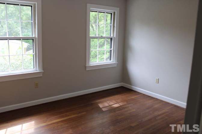 Alcove Rooms's room