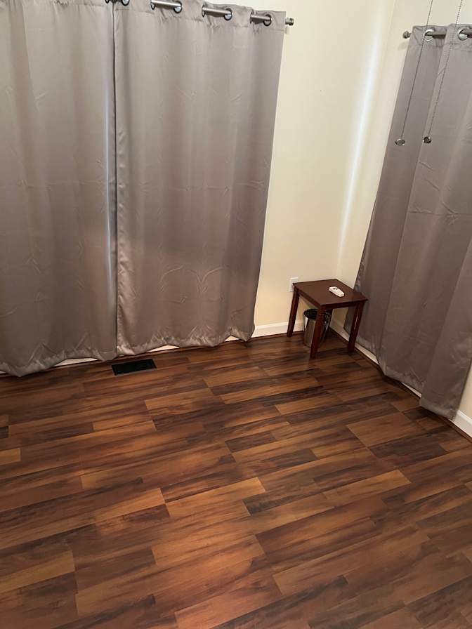 Tom's room