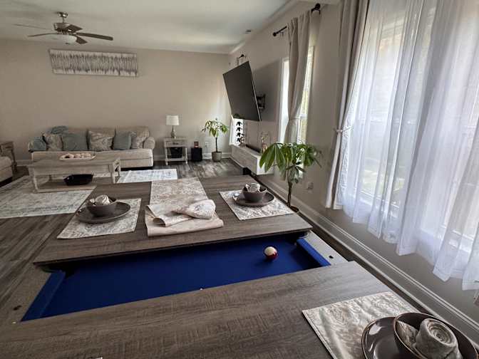 Juan's room