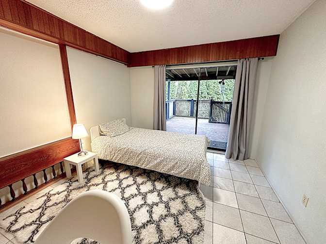Shahram's room