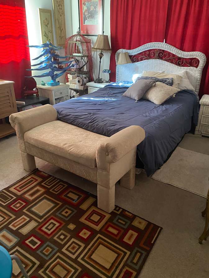 Lisa's room