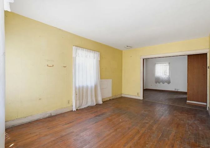 Thomas Carpenter's room